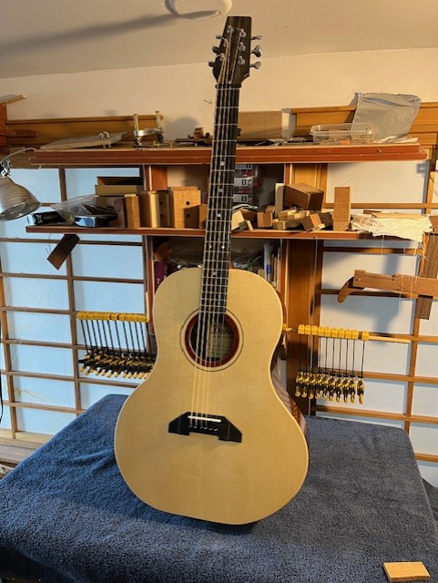 Dandy Guitar,D-39